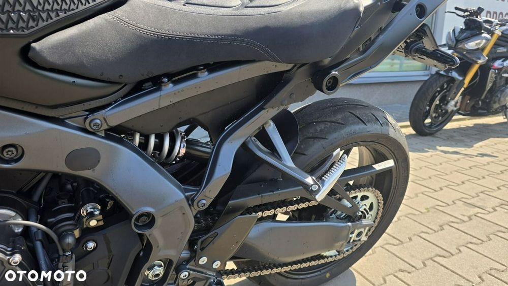 Yamaha MT - 24