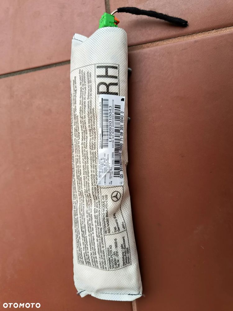 MERCEDES W207 PODUSZKA FOTELA PRAWA PRAWEGO 2078600402