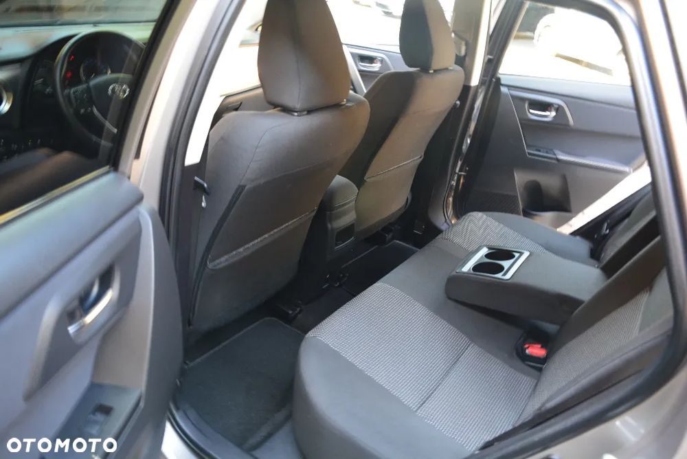 Toyota Auris 1.6 Premium Comfort MS - 7