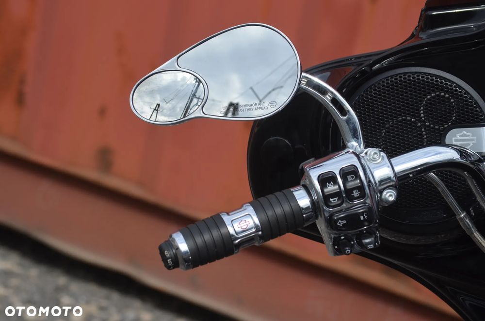 Harley-Davidson Touring Street Glide - 25