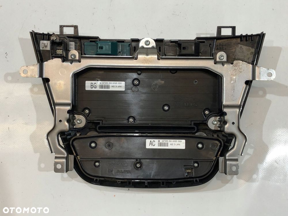 opel insignia a panel radia nawiewu przełączniki centralne 13273095 - 2