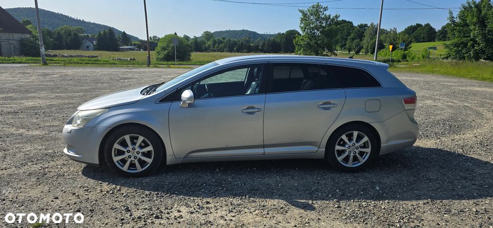 Toyota Avensis 1.8 Sol plus - 2