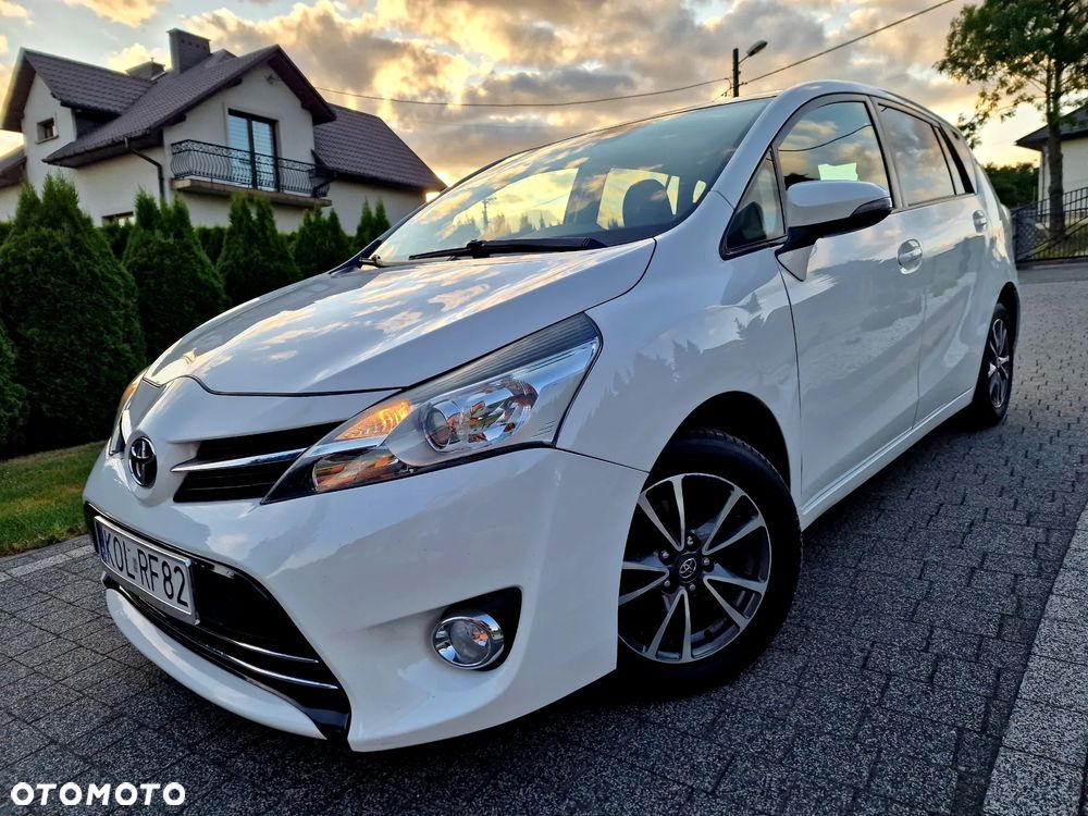 Toyota Verso 1.6 Premium - 27