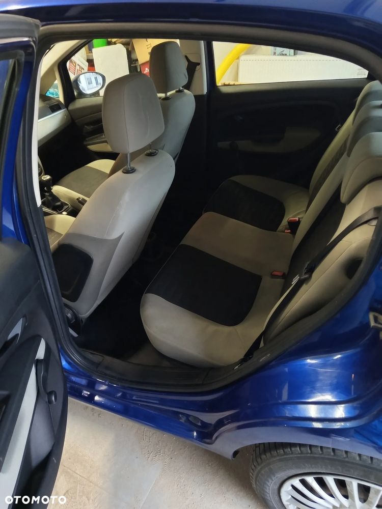 Fiat Grande Punto - 12