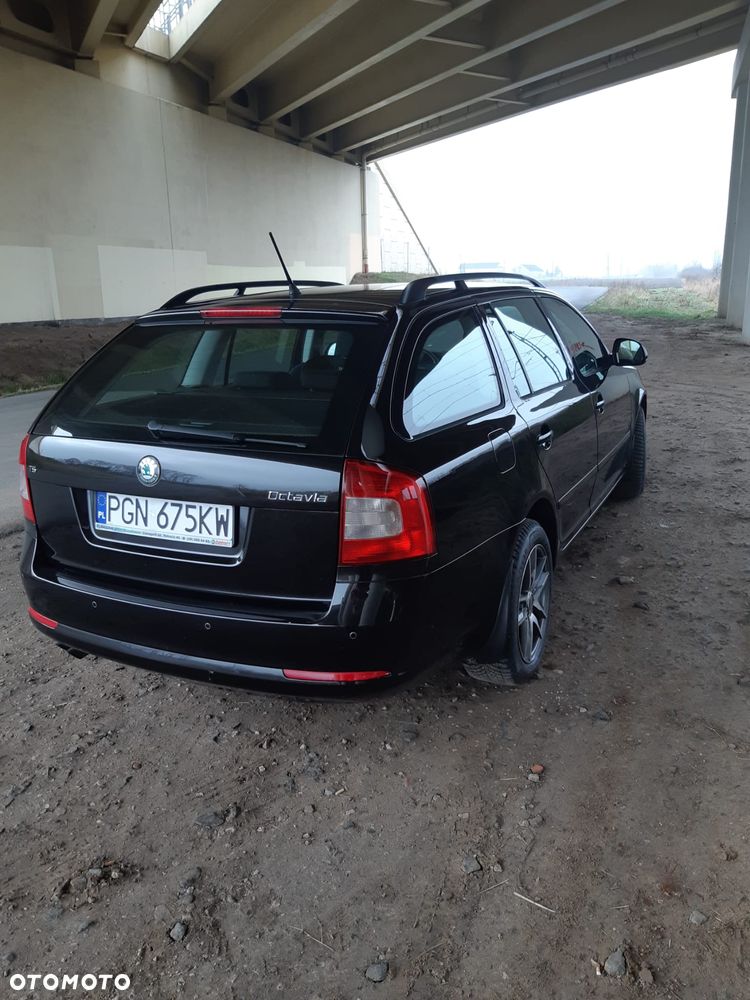 Skoda Octavia 1.8 TSI Ambiente - 4