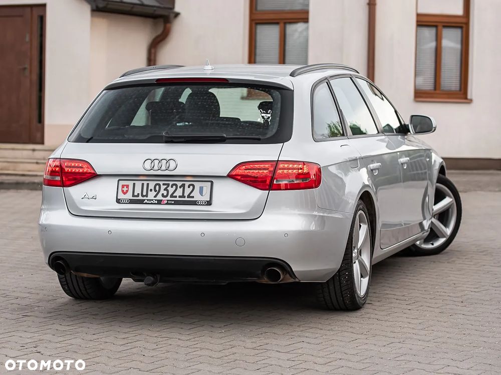 Audi A4 Avant - 10