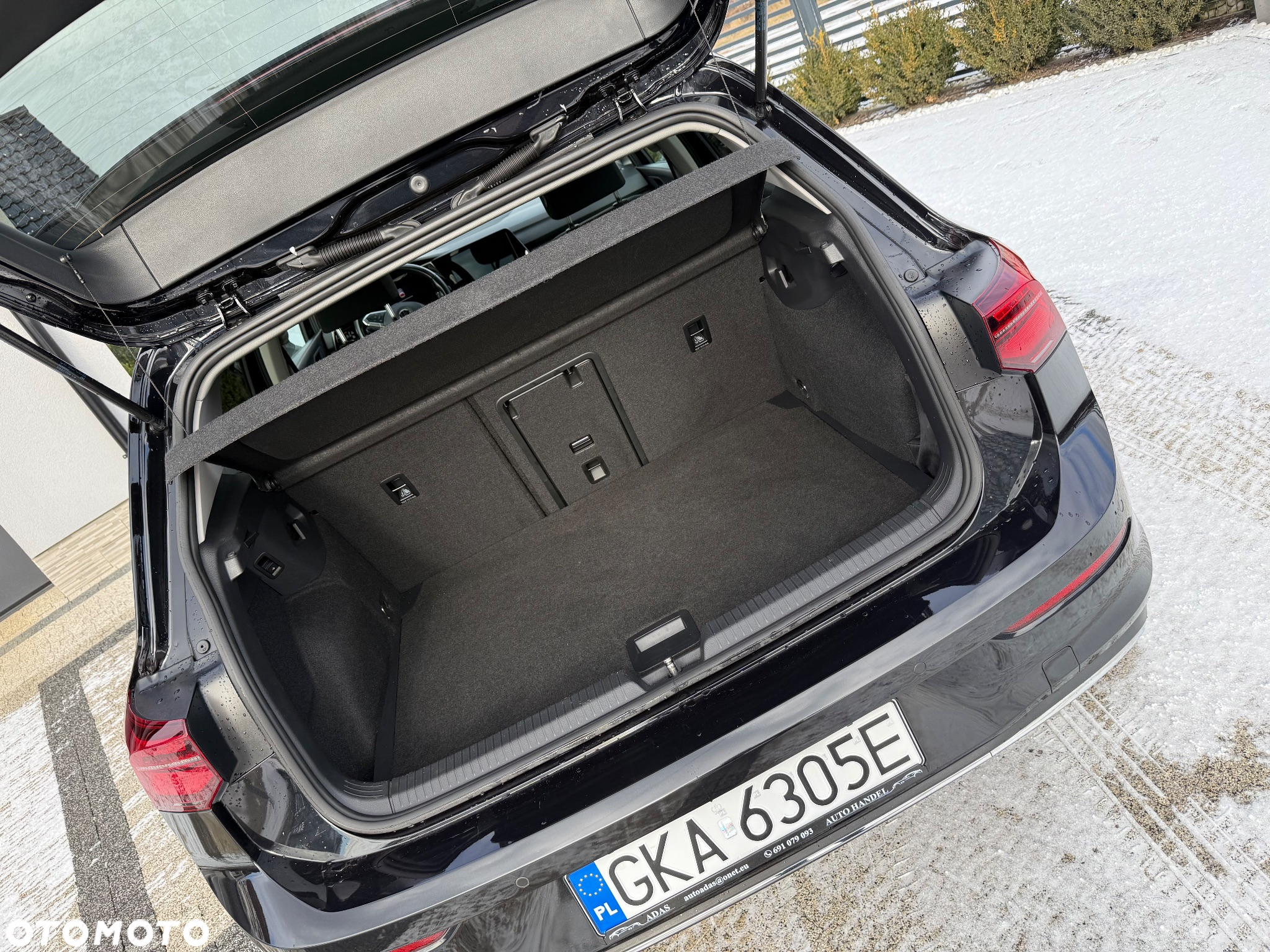 Volkswagen Golf - 22