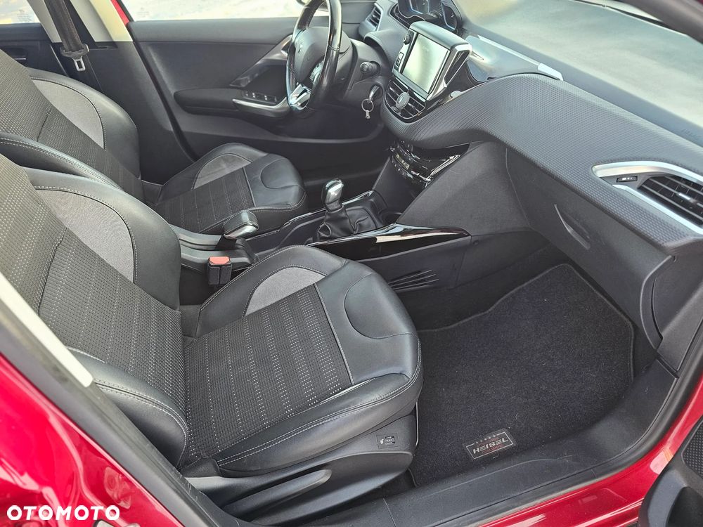 Peugeot 2008 1.2 Pure Tech Active S&S - 10