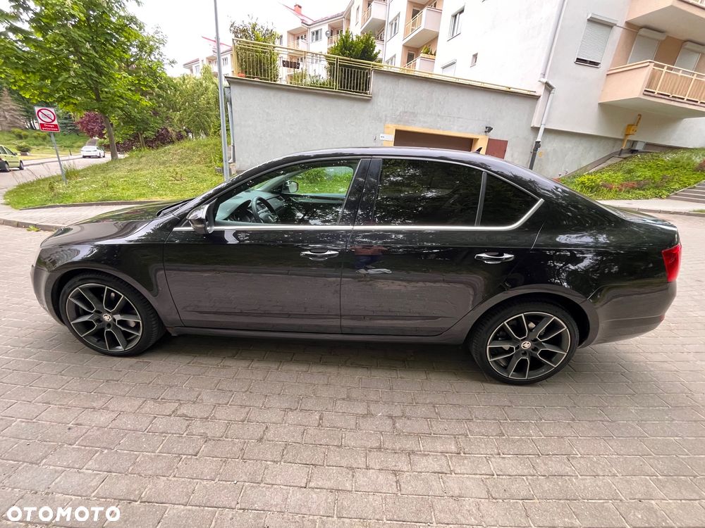 Skoda Octavia 2.0 TDI Style DSG - 3