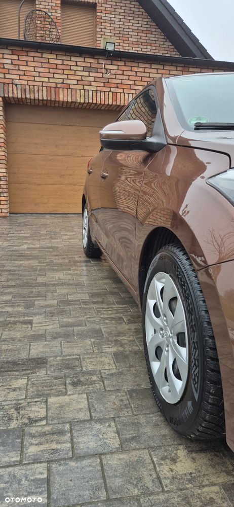 Hyundai i20 1.2 Trend - 12