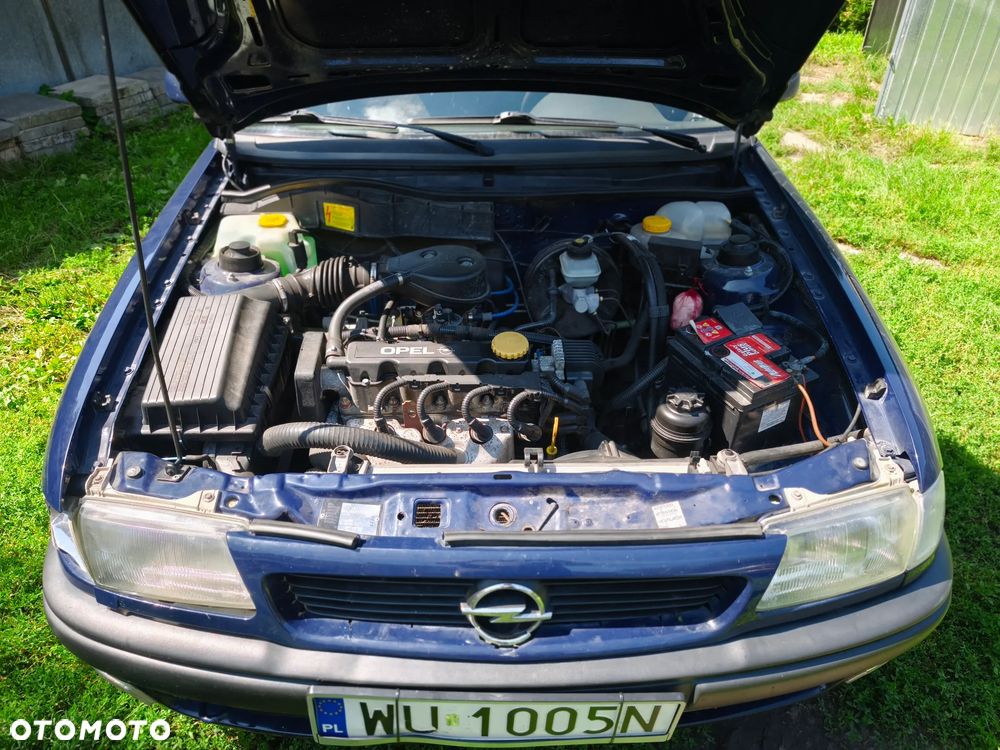 Opel Astra 1.6 - 21