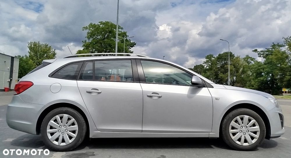 Chevrolet Cruze 1.6 LS - 2