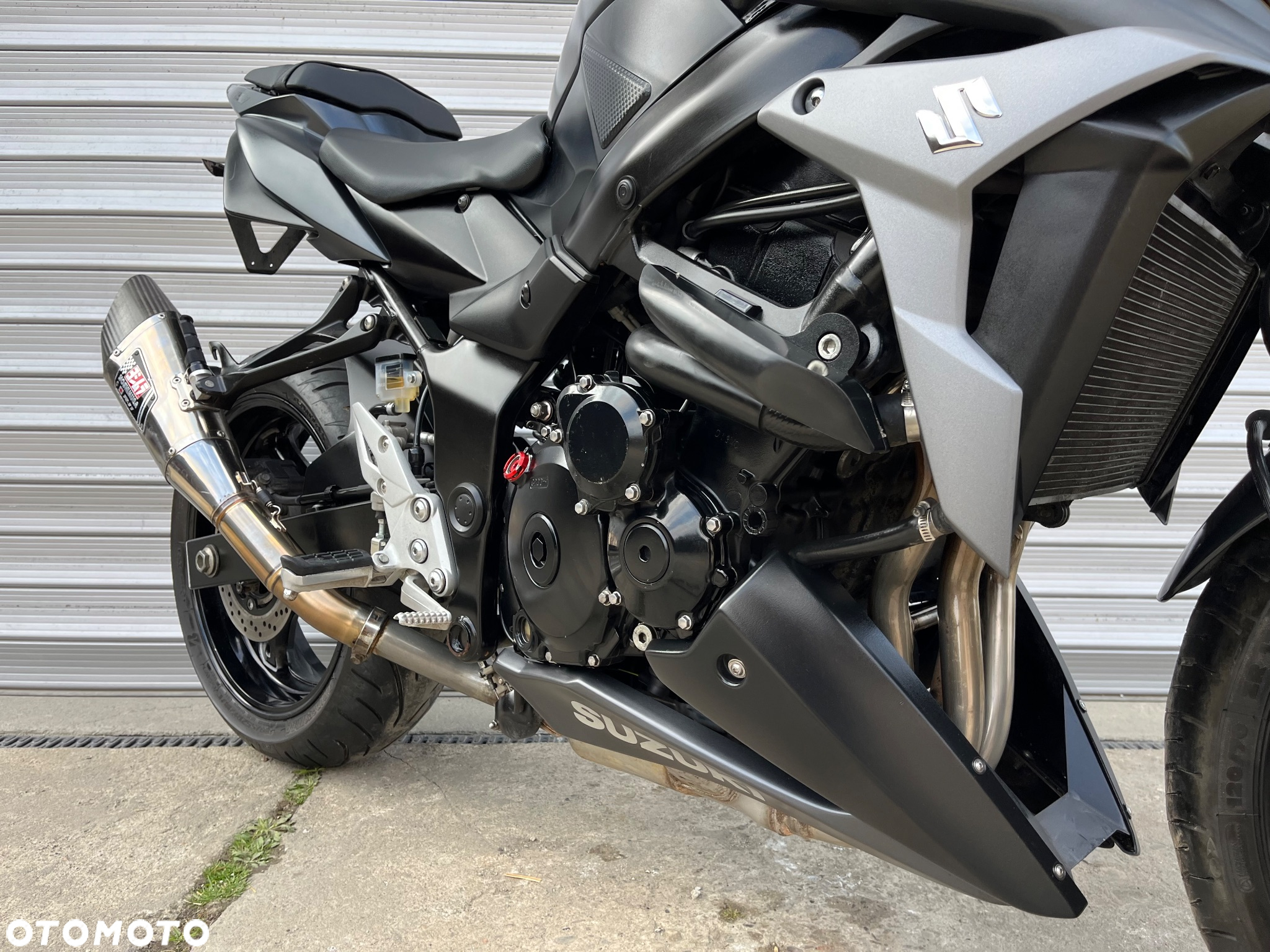 Suzuki GSR - 31