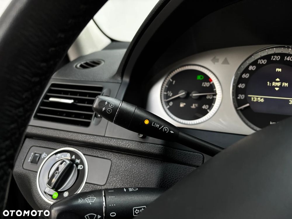 Mercedes-Benz Klasa C 180 Kompressor Avantgarde - 35