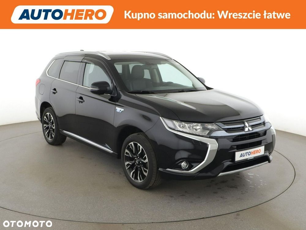 Mitsubishi Outlander Intense + - 12