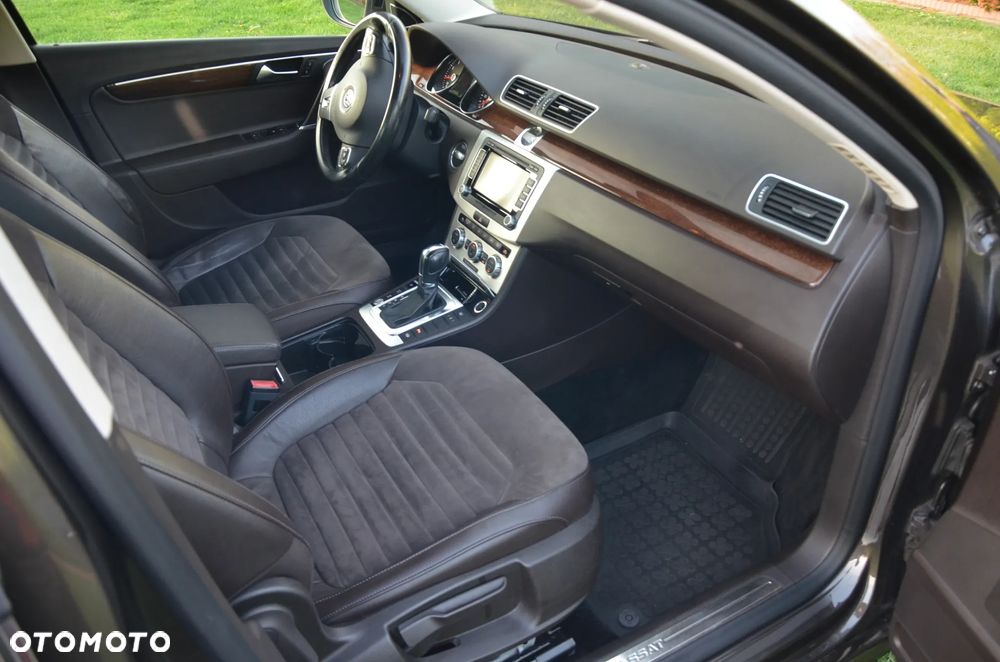 Volkswagen Passat 1.8 TSI Highline DSG - 17