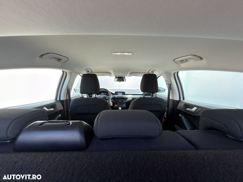 Ford Focus - 21