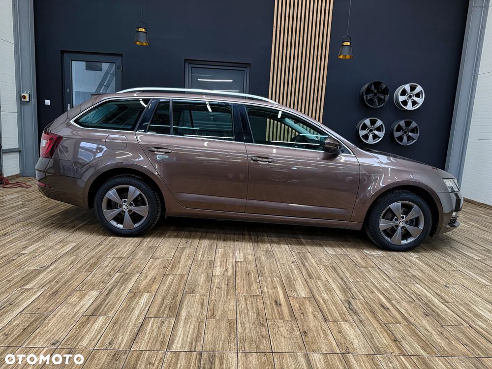 Skoda Octavia 1.5 TSI ACT Style DSG - 5