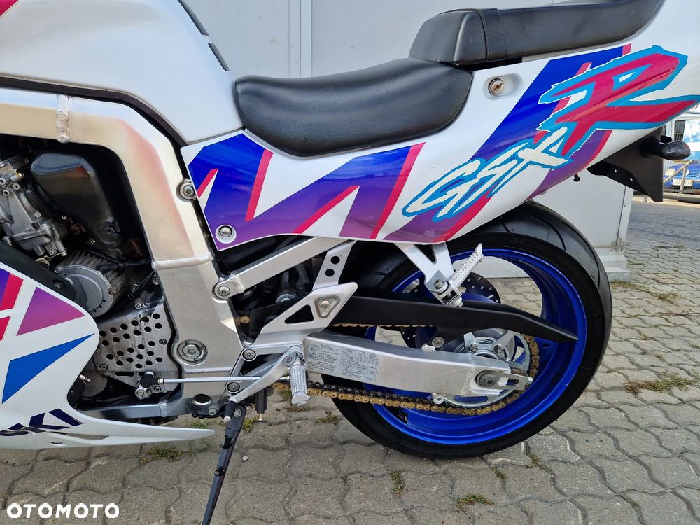 Suzuki GSX-R - 19