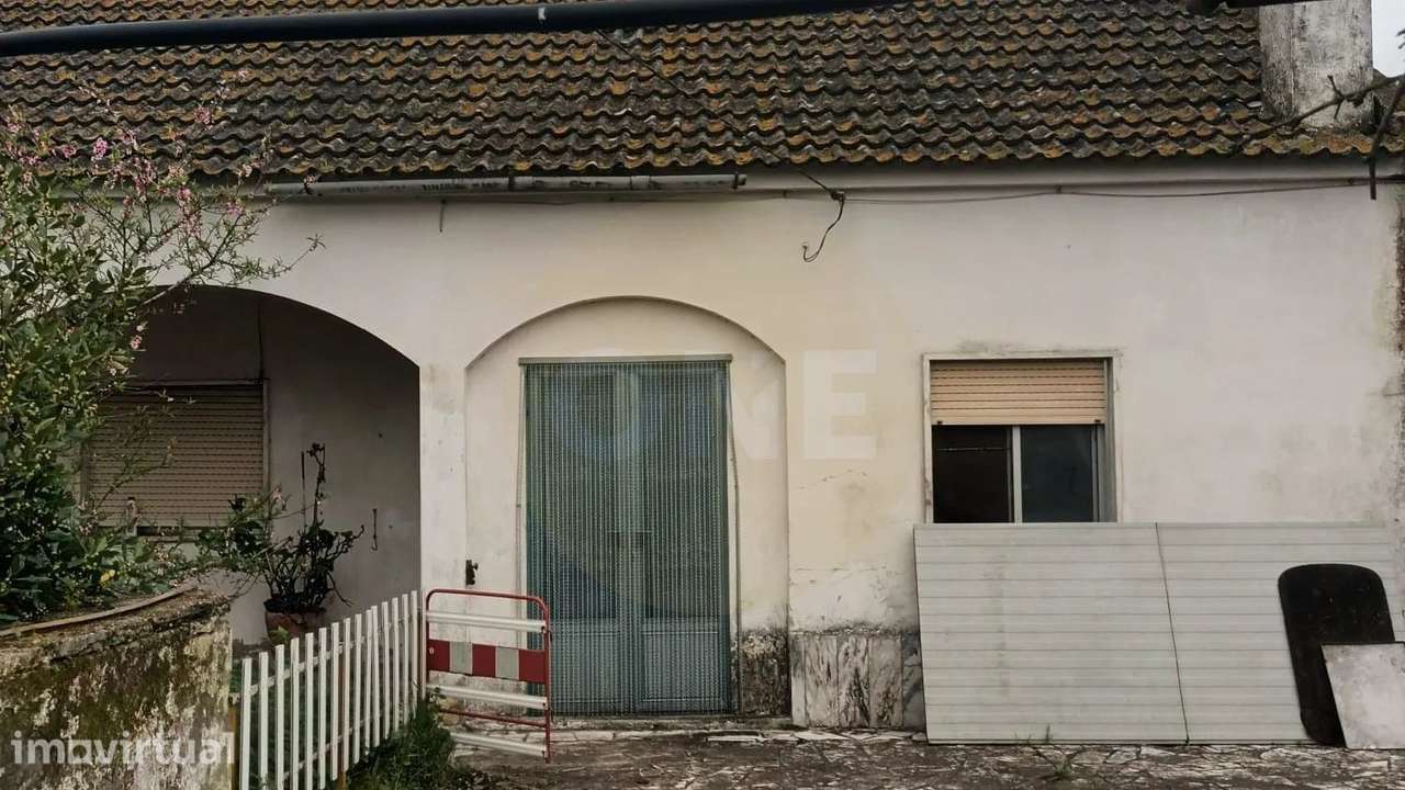 Moradia T2 para remodelar em Lagoinha, Palmela - Grande imagem: 3/14