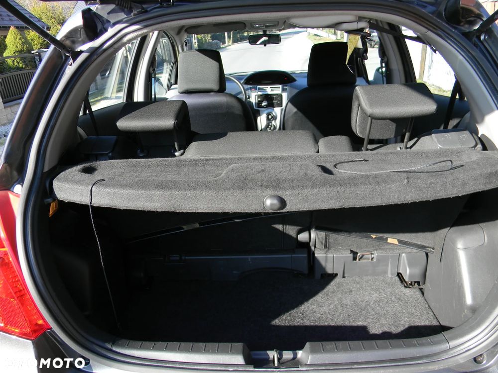 Toyota Yaris 1.3 Luna A/C - 5