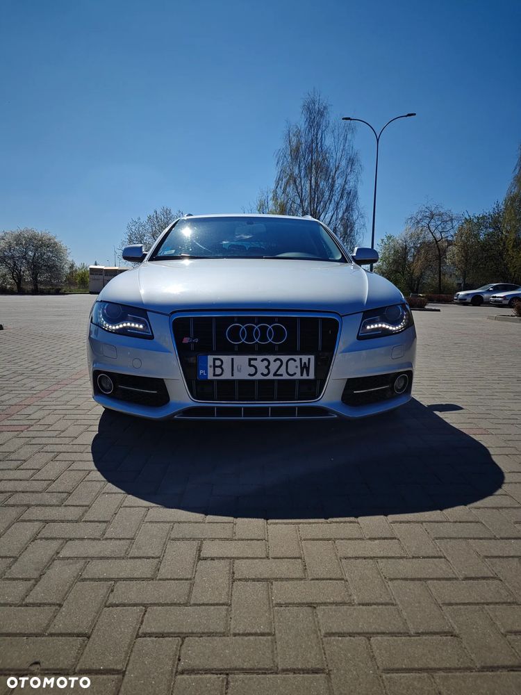 Audi A4 Avant 2.0 TDI DPF - 2