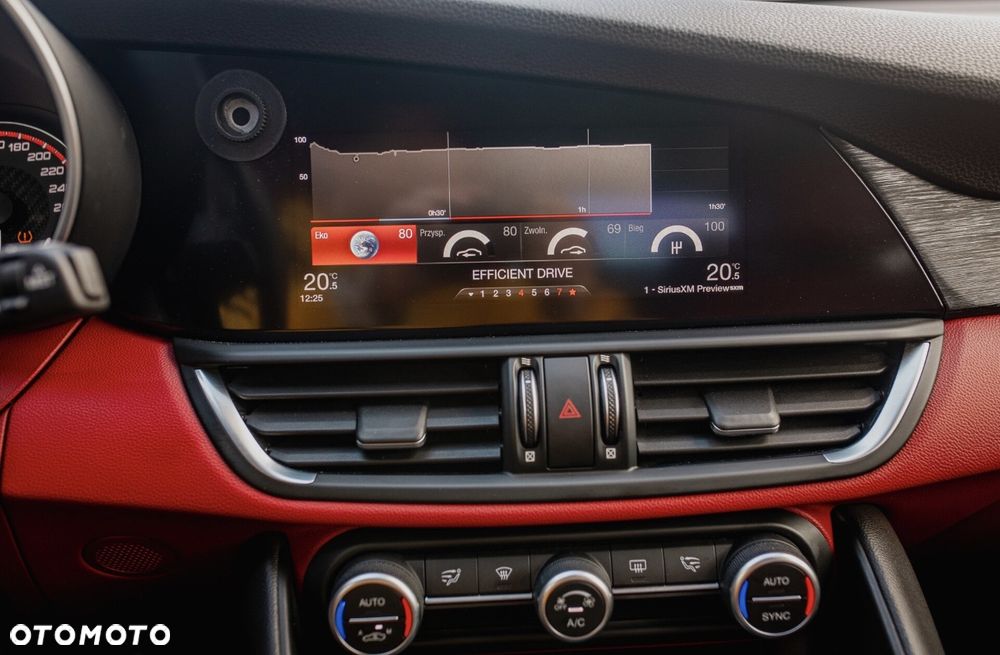 Alfa Romeo Giulia - 31