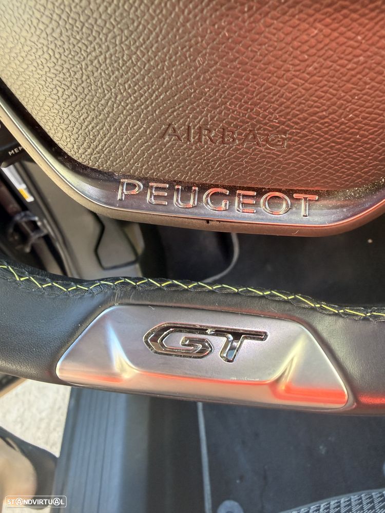 Peugeot 2008 - 8