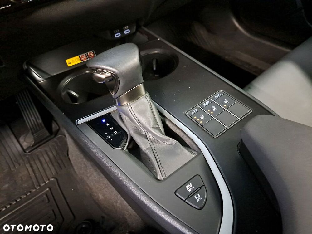 Lexus UX 250h GPF F Sport Design 2WD - 27