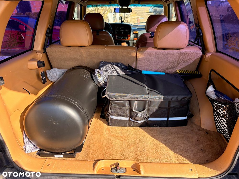 Jeep Grand Cherokee - 29