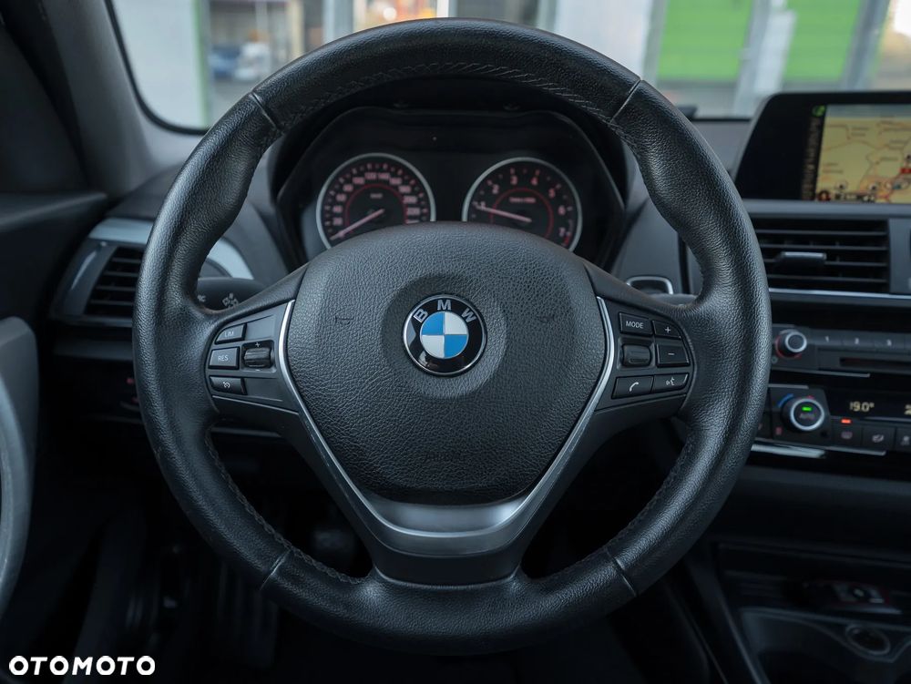 BMW Seria 1 116i Sport Line - 23