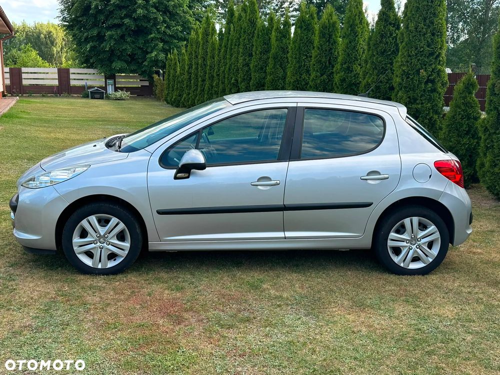 Peugeot 207 - 3
