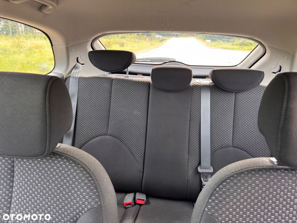 Hyundai Accent - 12