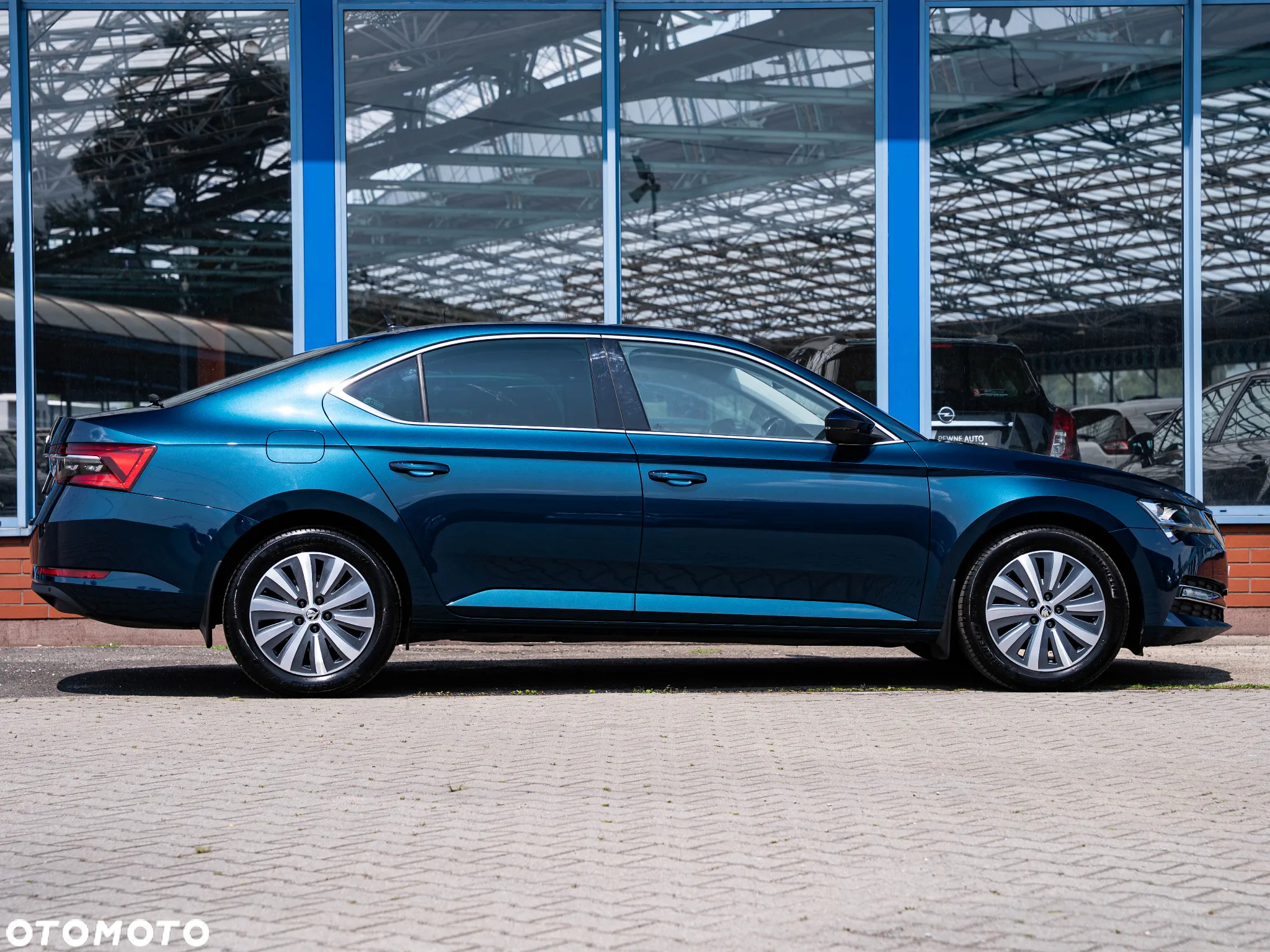 Skoda Superb 2.0 TDI SCR Style DSG - 4