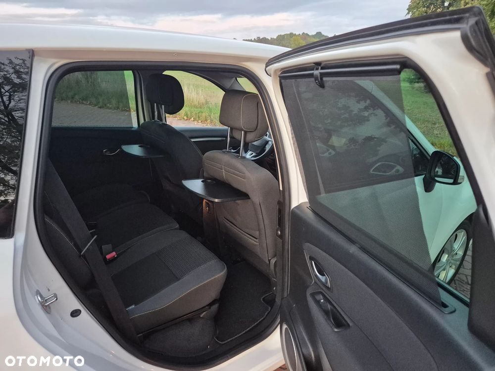 Renault Scenic 1.6 16V 110 Dynamique - 8