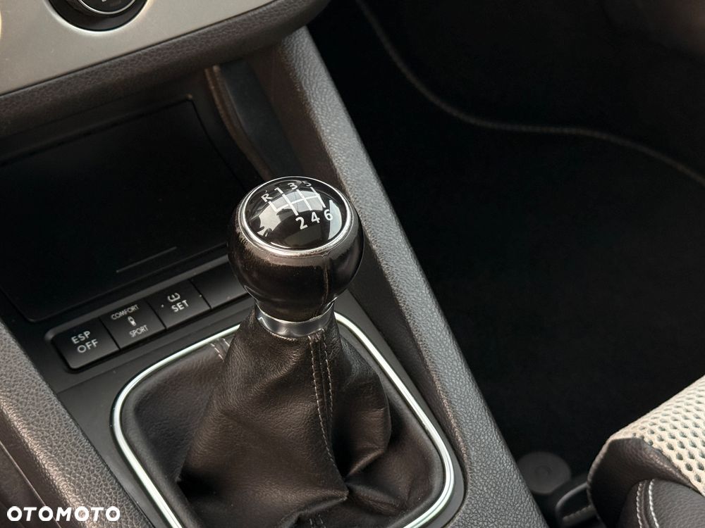Volkswagen Scirocco 2.0 TSI - 17