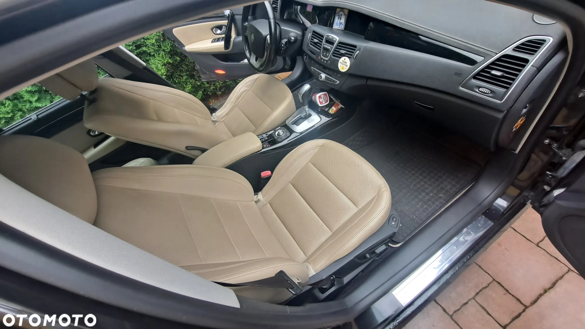 Renault Laguna 2.0 dCi Initiale - 6