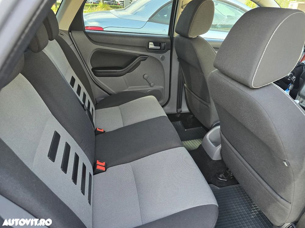 Ford Focus Turnier 1.6 TDCi Sport - 9