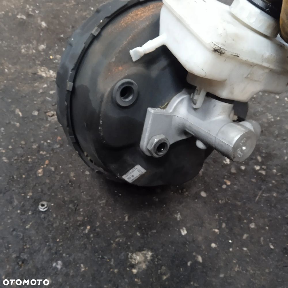 Serwo Q5 8R0612103H - 3