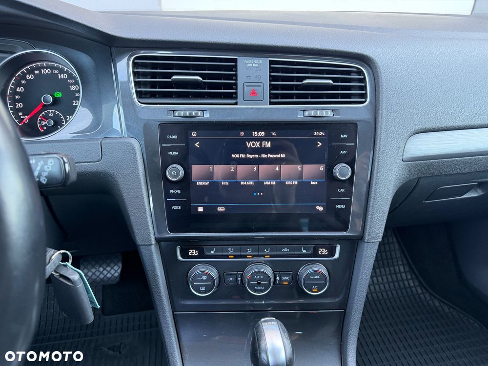 Volkswagen Golf 2.0 TDI SCR DSG Comfortline - 13