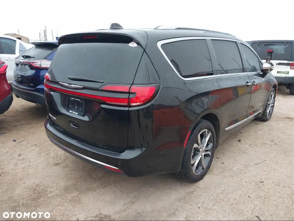 Chrysler Pacifica - 6