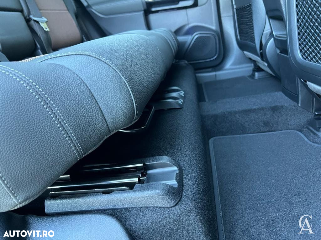 Mercedes-Benz EQB 300 4MATIC - 11