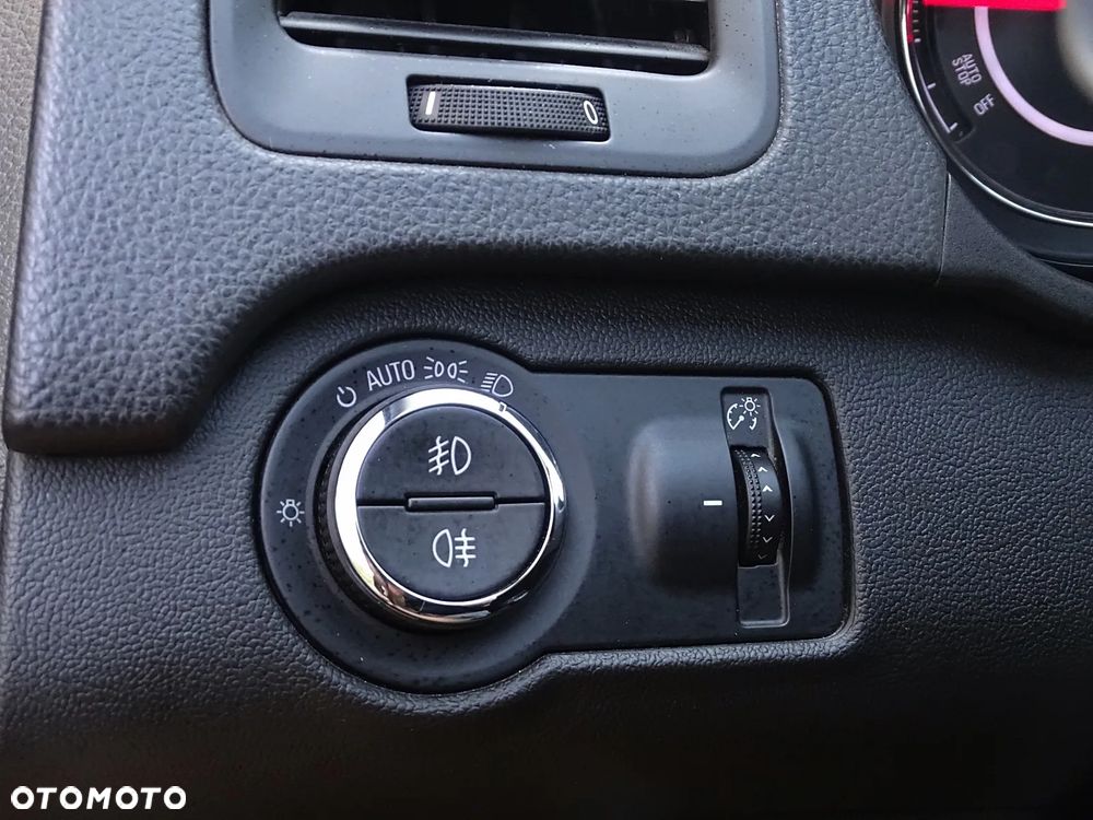 Opel Insignia 2.0 CDTI 4x4 ecoFLEXStart/S Business Innovation - 36