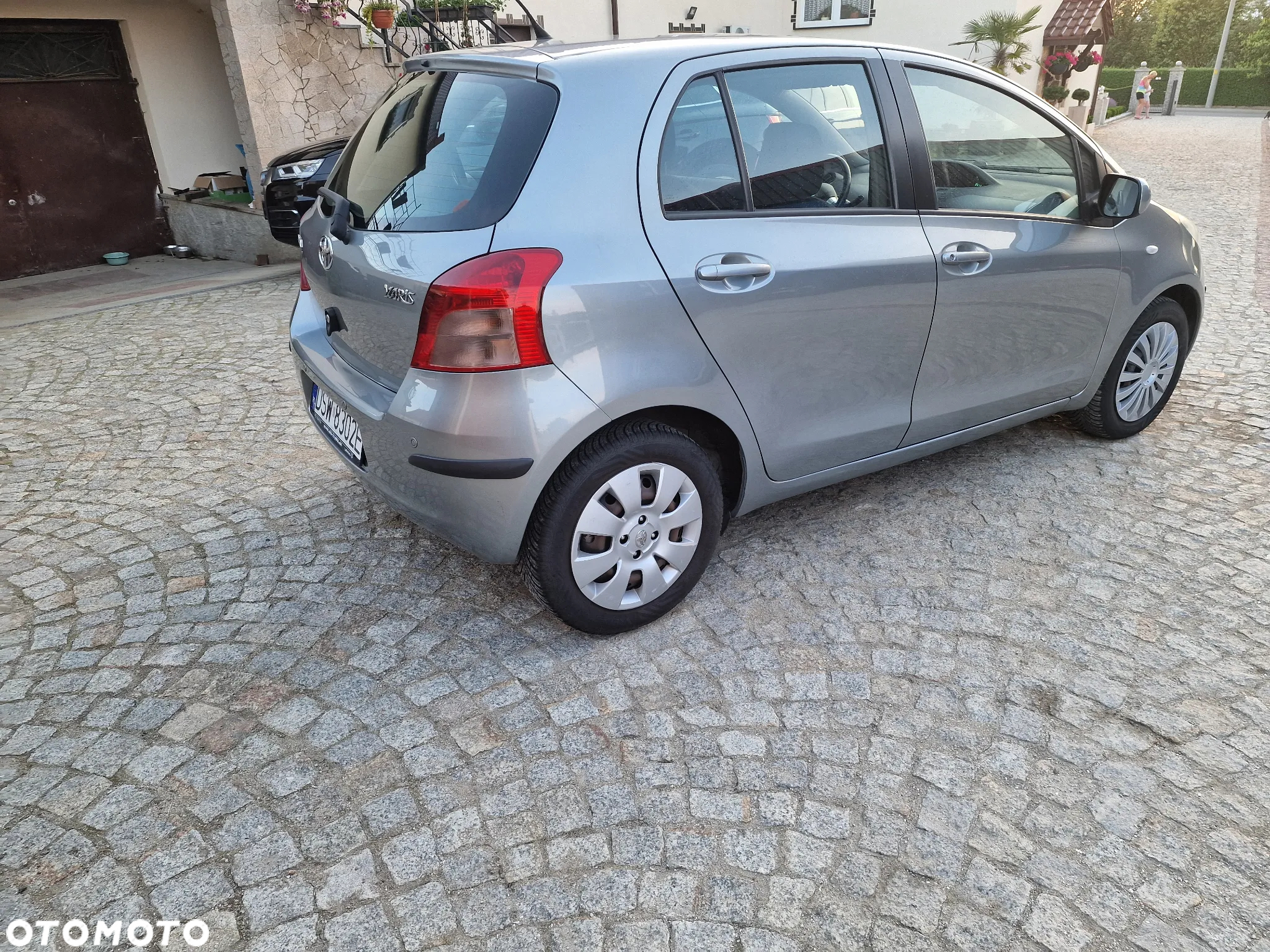 Toyota Yaris 1.3 VVT-i Executive - 5