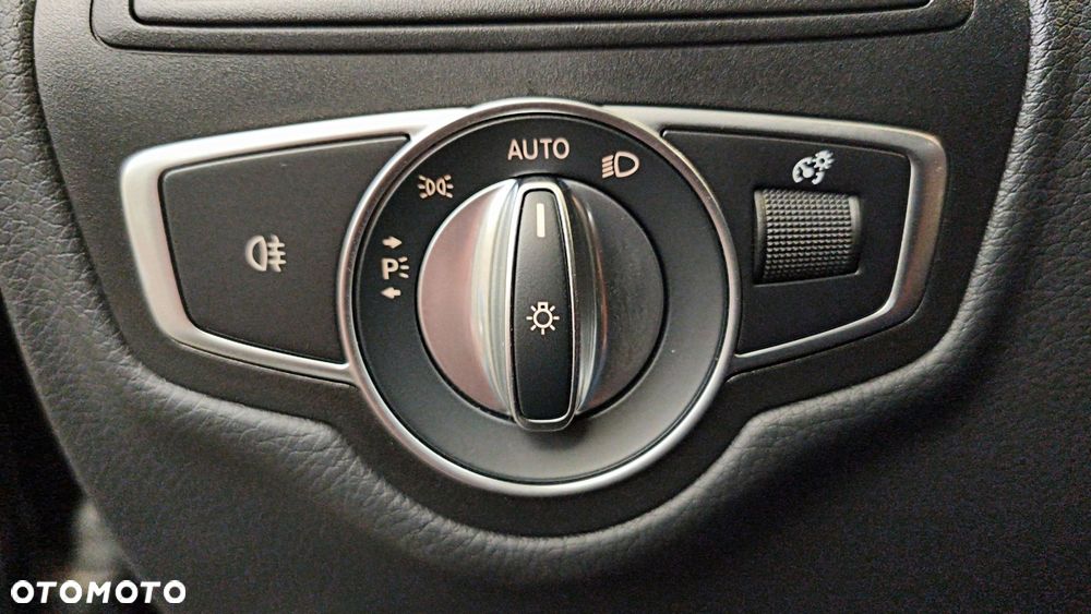 Mercedes-Benz GLC 300 e 4-Matic - 20