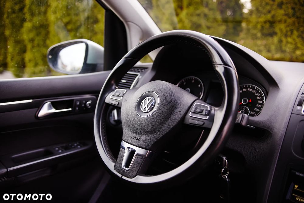 Volkswagen Touran 1.6 TDI DPF BlueMotion Technology DSG Highline - 22