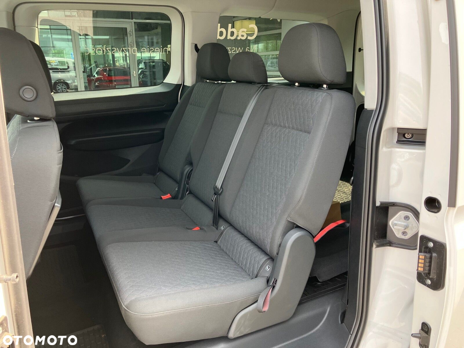 Volkswagen Caddy Caddy  silnik: 2,0 l TDI EU6 SCR  75 kW skrzynia biegów: manualna 6 -biegowa rozstaw osi: 2755 mm - 10