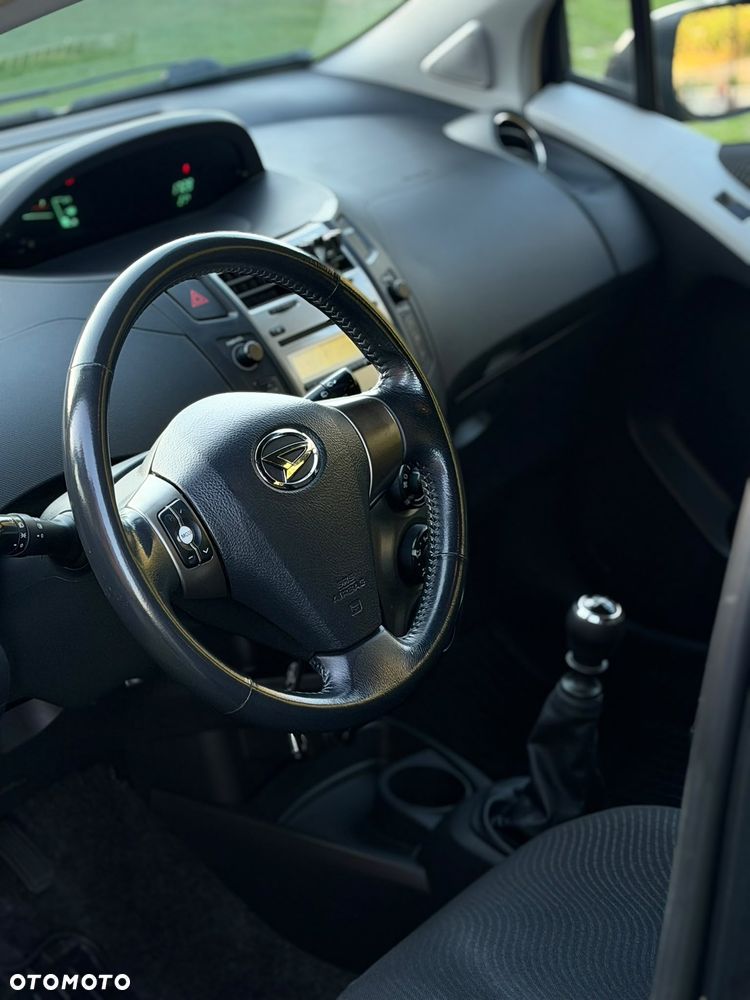 Toyota Yaris 1.33 VVT-i Comfort - 15