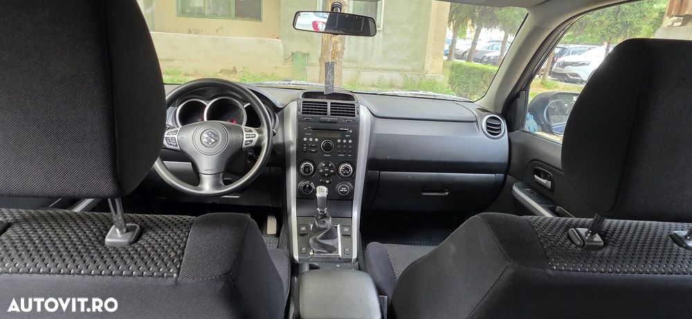 Suzuki Grand Vitara 1.9 DDiS Comfort - 6