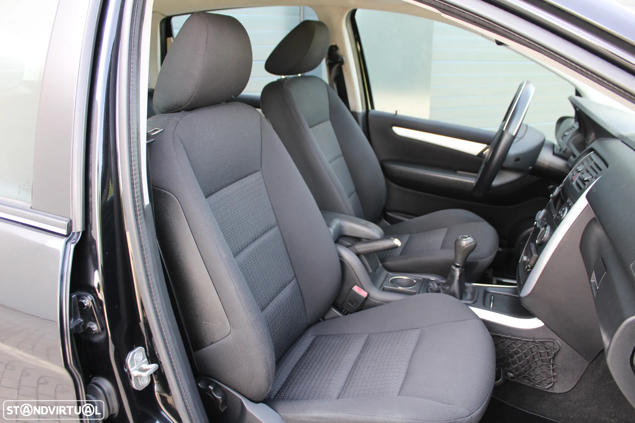 Mercedes-Benz B 180 CDi - 11